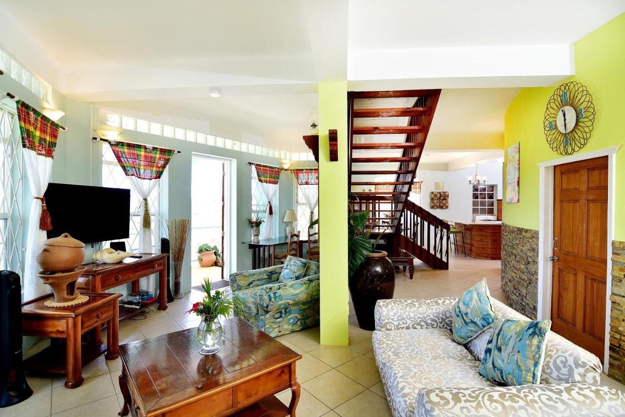 גרוס איילט Beachfront Villa מראה חיצוני תמונה