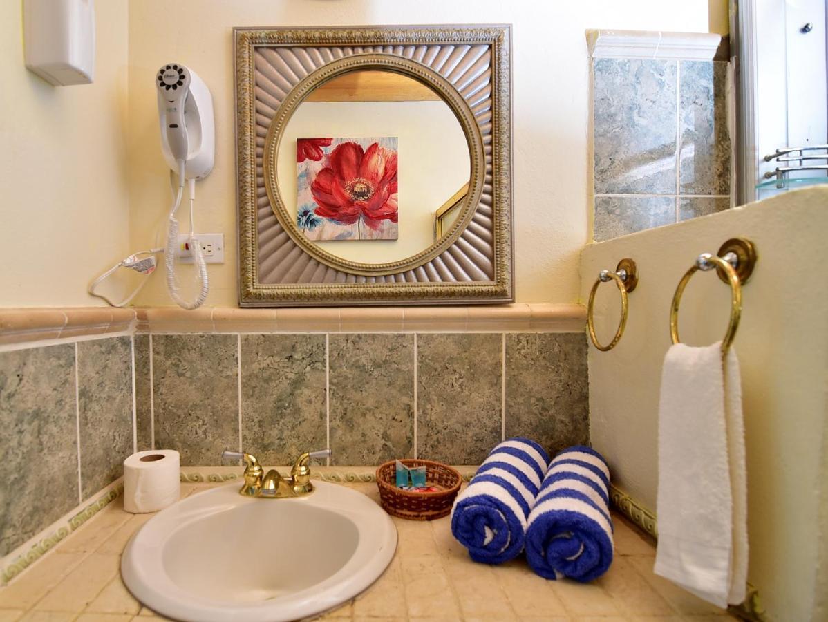 גרוס איילט Beachfront Villa מראה חיצוני תמונה